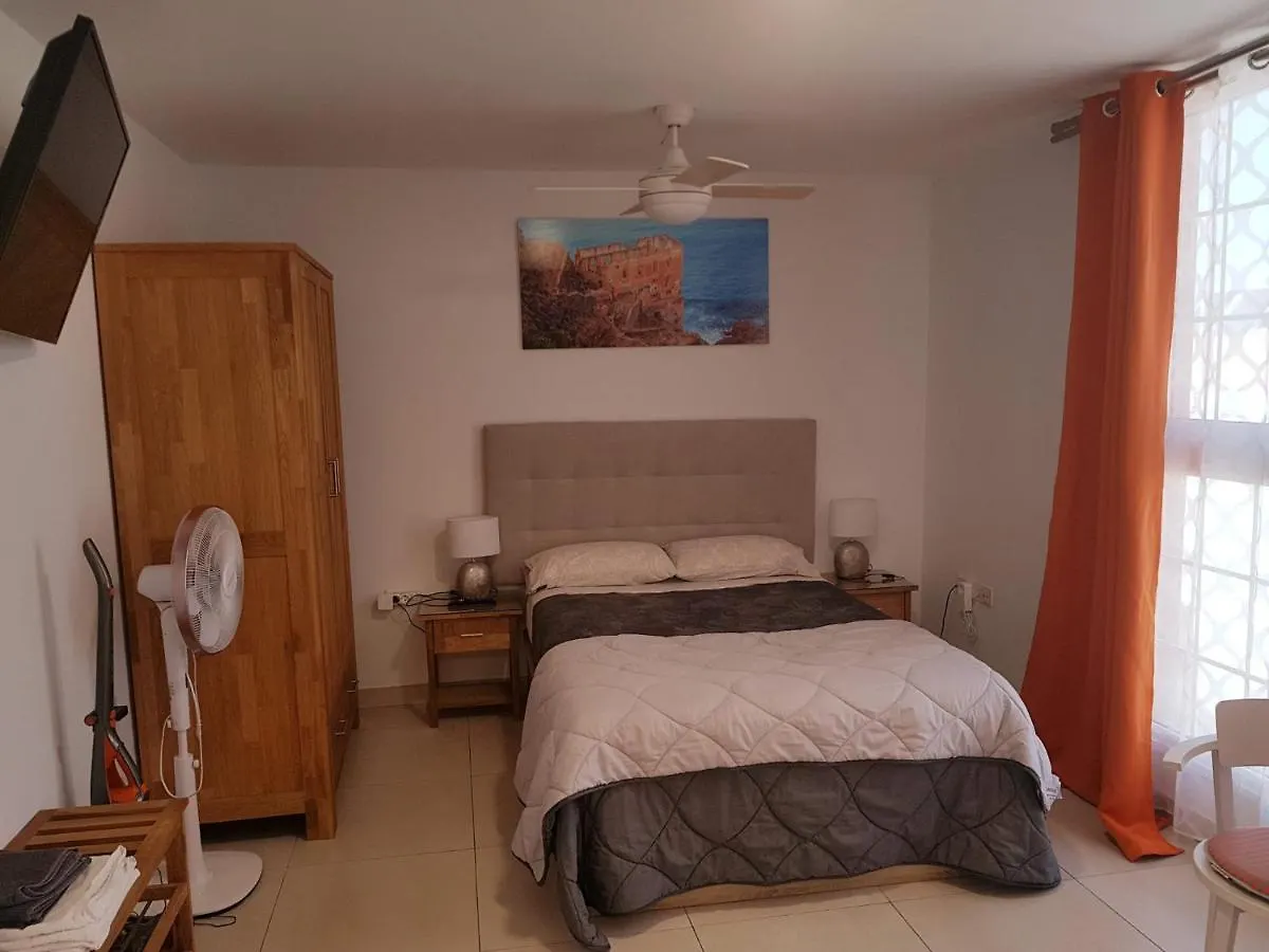 Estudio Nuevo Con Bano, Cocina Y Gran Terraza Los Realejos 0*,  Spain